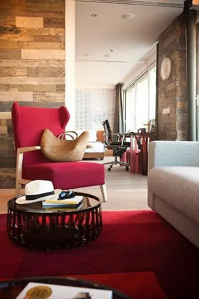 Albergue A Pousada Generator Barcelona